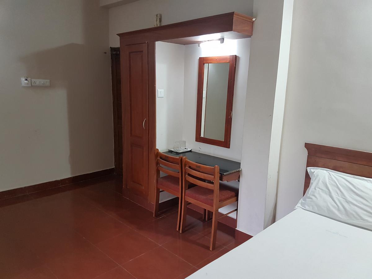 Shalimar Metro Hotel Kochi Exterior photo