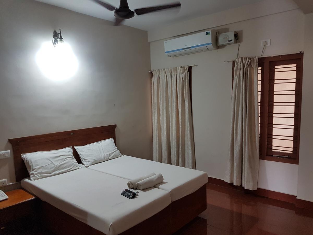 Shalimar Metro Hotel Kochi Exterior photo