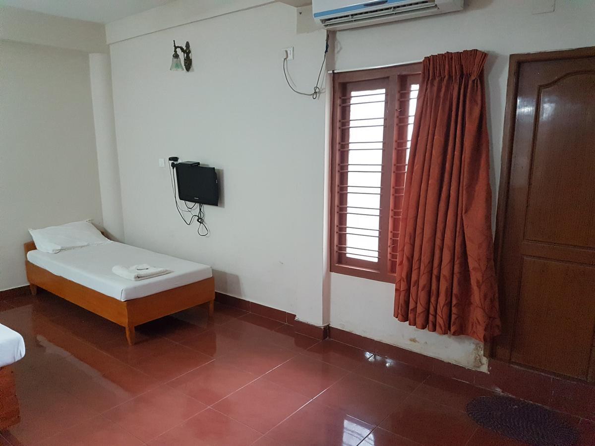 Shalimar Metro Hotel Kochi Exterior photo